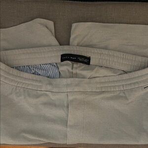 Zara Men’s Light Beige Shorts